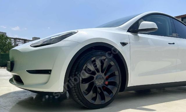 TESLA MODEL Y- 21-23; ARAÇ BİLGİLERİ VE RESİMLERİ