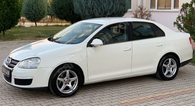 VOLKSWAGEN JETTA- 5- 06/10; ARAÇ BİLGİLERİ VE RESİMLERİ