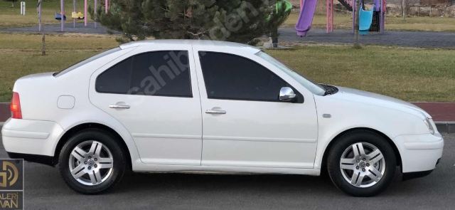 VOLKSWAGEN BORA- 99/05; ARAÇ BİLGİLERİ VE RESİMLERİ