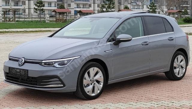 VOLKSWAGEN GOLF- 8- 21/24; ARAÇ BİLGİLERİ VE RESİMLERİ