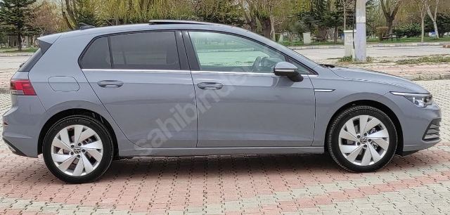 VOLKSWAGEN GOLF- 8- 21/24; ARAÇ BİLGİLERİ VE RESİMLERİ