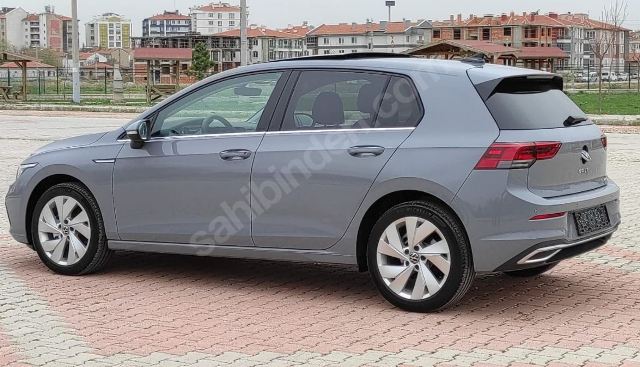 VOLKSWAGEN GOLF- 8- 21/24; ARAÇ BİLGİLERİ VE RESİMLERİ