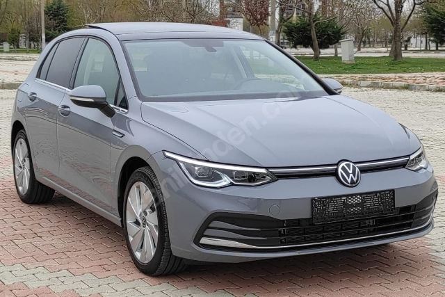 VOLKSWAGEN GOLF- 8- 21/24; ARAÇ BİLGİLERİ VE RESİMLERİ