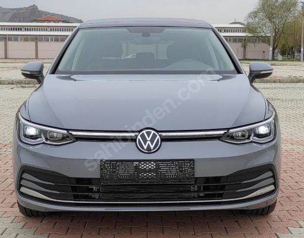 VOLKSWAGEN GOLF- 8- 21/24; ARAÇ BİLGİLERİ VE RESİMLERİ