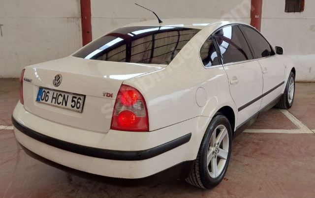 VOLKSWAGEN PASSAT- B5- 01/05; ARAÇ BİLGİLERİ VE RESİMLERİ