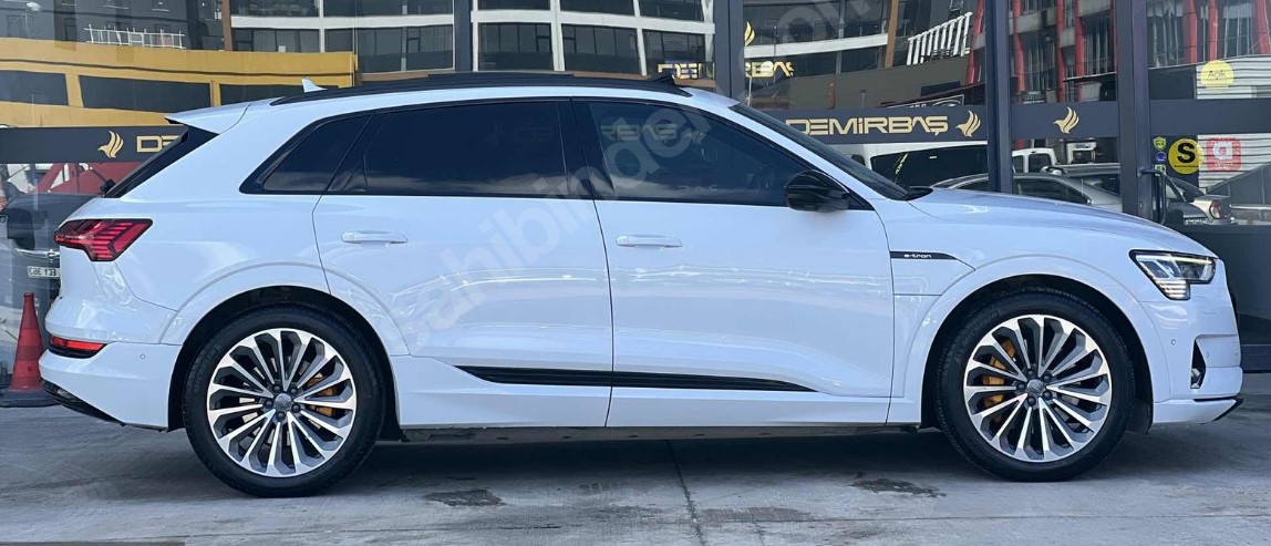 AUDI E TRON 7- 19/23; ARAÇ BİLGİLERİ VE RESİMLERİ