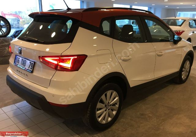 SEAT ARONA- 17/21; ARAÇ BİLGİLERİ VE RESİMLERİ