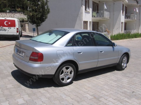 AUDI A4- 00/01; ARAÇ BİLGİLERİ VE RESİMLERİ