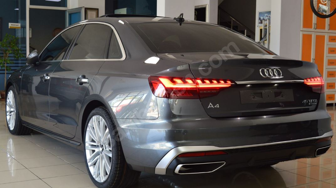 AUDI A4- 19/24; ARAÇ BİLGİLERİ VE RESİMLERİ