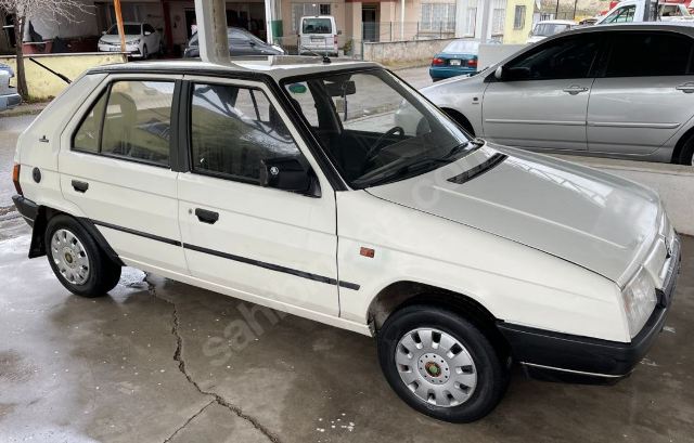 SKODA FAVORIT- 88/94; ARAÇ BİLGİLERİ VE RESİMLERİ