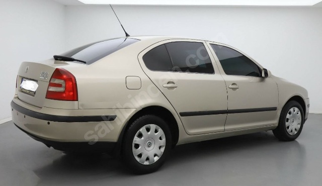 SKODA OCTAVIA- 05/09; ARAÇ BİLGİLERİ VE RESİMLERİ