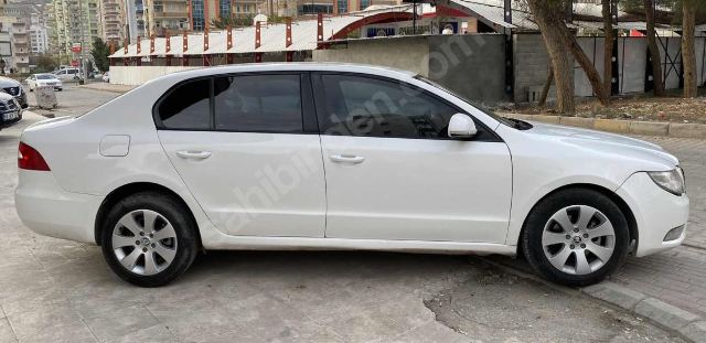 SKODA SUPERB- 09/12; ARAÇ BİLGİLERİ VE RESİMLERİ