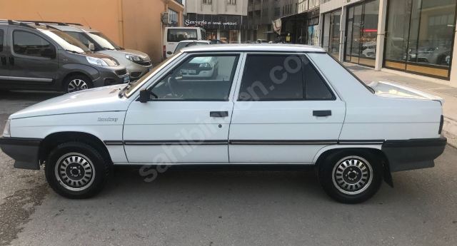 RENAULT R9- BROADWAY- 83/96; ARAÇ BİLGİLERİ VE RESİMLERİ