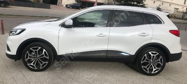 RENAULT KADJAR- 15/22; ARAÇ BİLGİLERİ VE RESİMLERİ