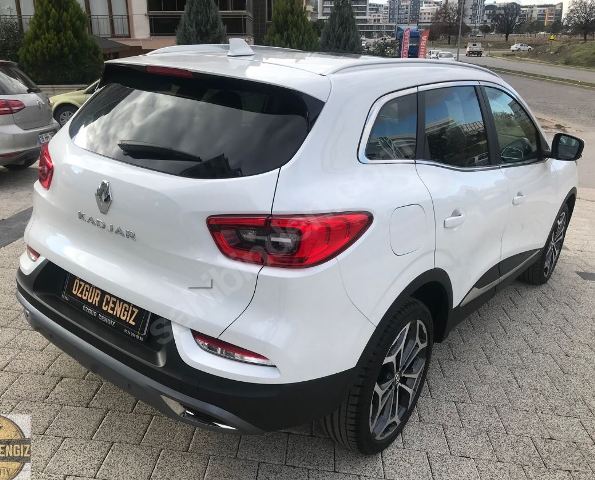 RENAULT KADJAR- 15/22; ARAÇ BİLGİLERİ VE RESİMLERİ