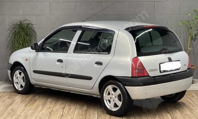 RENAULT CLIO- 2- HB- 98/01; ARAÇ BİLGİLERİ VE RESİMLERİ