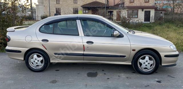 RENAULT MEGANE- 1- 98/99; ARAÇ BİLGİLERİ VE RESİMLERİ