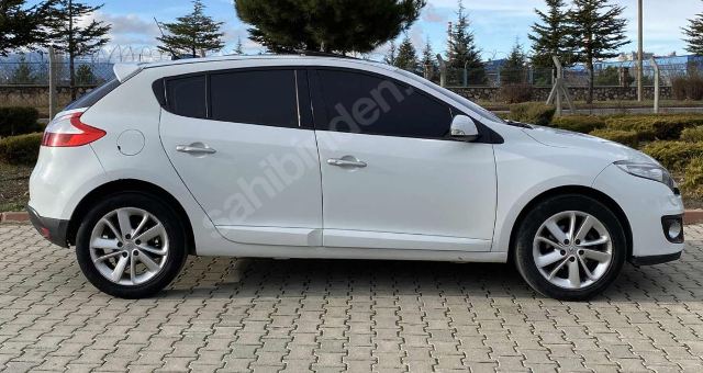 RENAULT MEGANE- 3- HB- 10/13; ARAÇ BİLGİLERİ VE RESİMLERİ