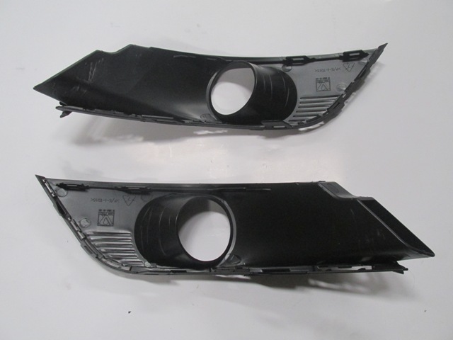 RENAULT MEGANE- 4- SD/HB- 16/20; SİS LAMBA KAPAĞI SAĞ/SOL SET (2 PARÇA) SİS DELİKLİ