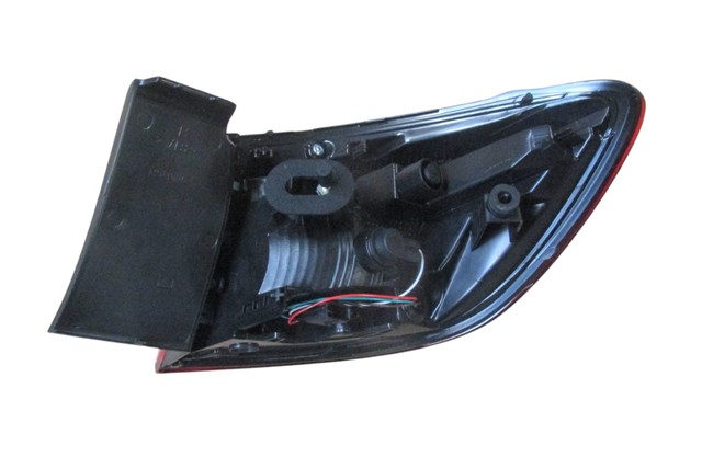 RENAULT CLIO- 5- HB- 20/23; DIŞ STOP LAMBASI SOL KIRMIZI/BEYAZ (LEDLİ)(MARS)