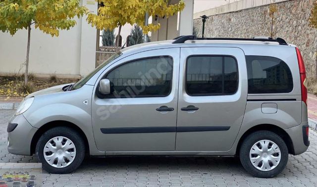 RENAULT KANGOO- 3- 08/13; ARAÇ BİLGİLERİ VE RESİMLERİ