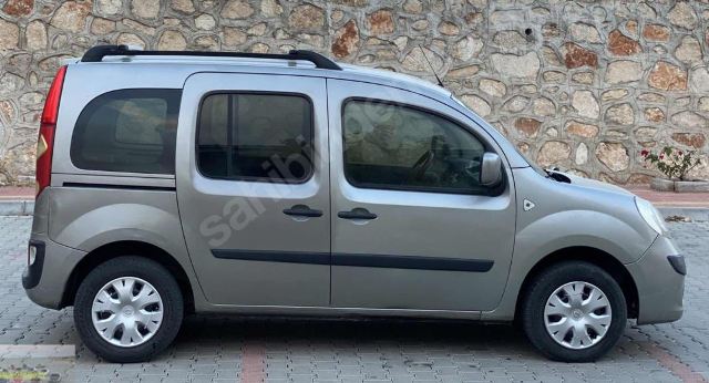 RENAULT KANGOO- 3- 08/13; ARAÇ BİLGİLERİ VE RESİMLERİ