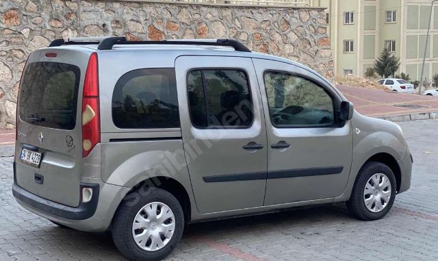 RENAULT KANGOO- 3- 08/13; ARAÇ BİLGİLERİ VE RESİMLERİ