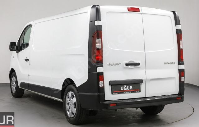 RENAULT TRAFIC- 3- 15/21; ARAÇ BİLGİLERİ VE RESİMLERİ