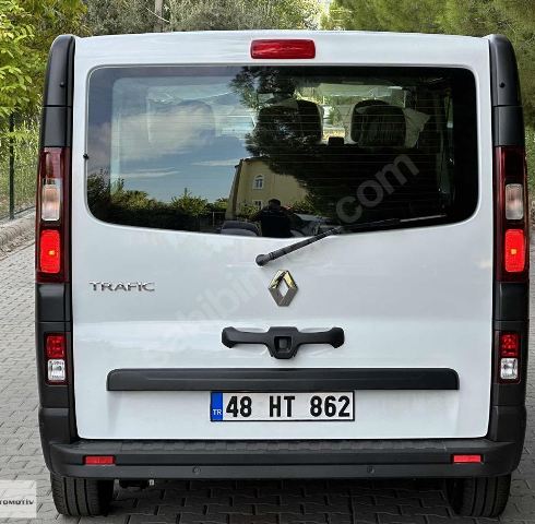 RENAULT TRAFIC- 4- 22/24; ARAÇ BİLGİLERİ VE RESİMLERİ