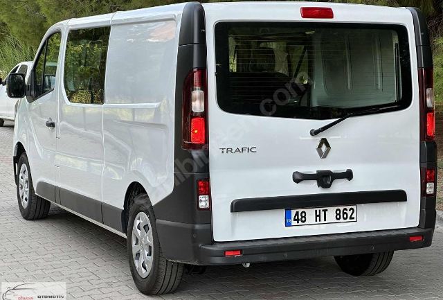 RENAULT TRAFIC- 4- 22/24; ARAÇ BİLGİLERİ VE RESİMLERİ