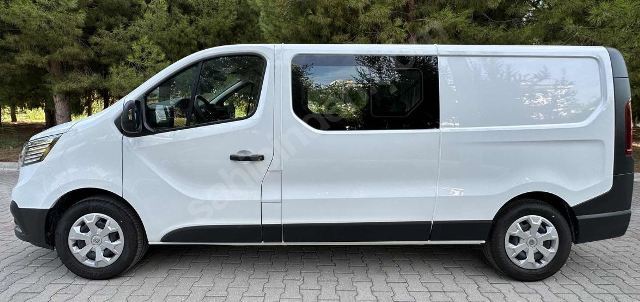 RENAULT TRAFIC- 4- 22/24; ARAÇ BİLGİLERİ VE RESİMLERİ