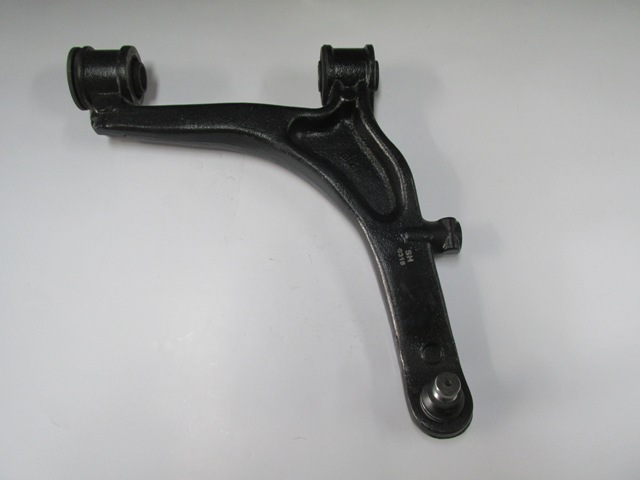 RENAULT MASTER- 1- 97/03; ÖN ALT TABLA SAĞ ROTİLLİ/BURÇLU (SALINCAK) (24MM) (SH)