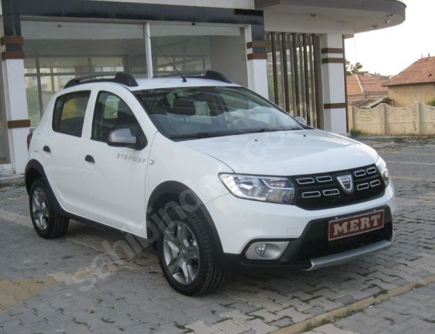 DACIA SANDERO- 13/20; ARAÇ BİLGİLERİ VE RESİMLERİ