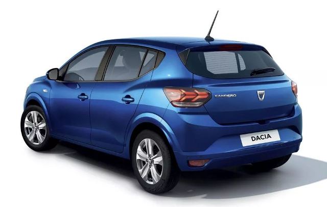 DACIA SANDERO- 21/24; ARAÇ BİLGİLERİ VE RESİMLERİ