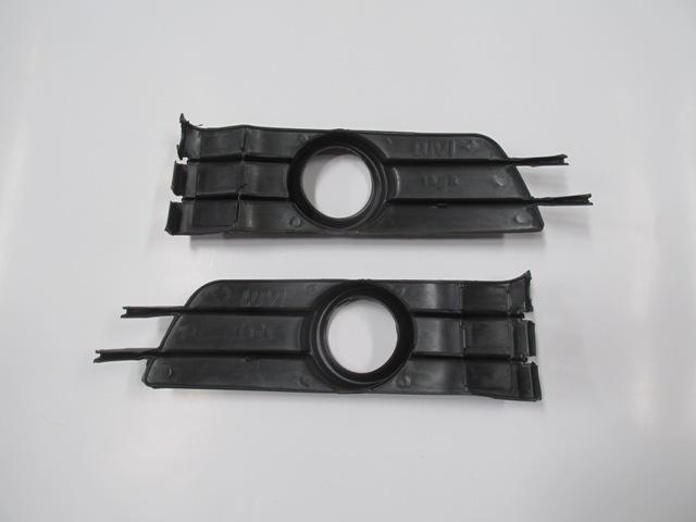 CITROEN C5- 05/08; SİS LAMBA KAPAĞI SAĞ/SOL SET (2 PARÇA) SİS DELİKLİ