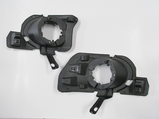 CITROEN BERLINGO- 15/18; SİS LAMBA İÇ BAĞLANTI BRAKETİ SAĞ/SOL SET (2 PARÇA) PLASTİK