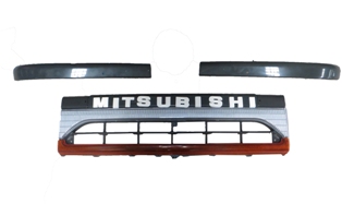 MITSUBISHI CANTER- FE635/659- 98/06; ÖN PANJUR SARI/BEYAZ REFLEKTÖRLÜ KLİPSİZ MITSUBISHI YAZILI)(FPI