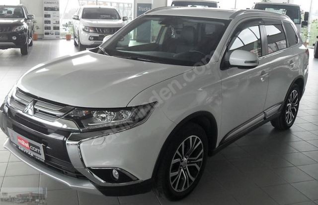 MITSUBISHI OUTLANDER- 13/16; ARAÇ BİLGİLERİ VE RESİMLERİ