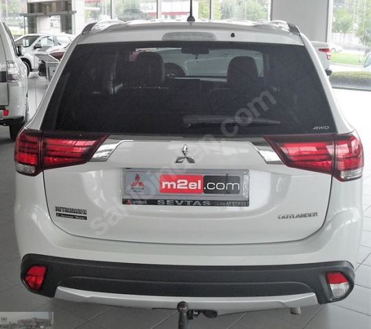 MITSUBISHI OUTLANDER- 13/16; ARAÇ BİLGİLERİ VE RESİMLERİ