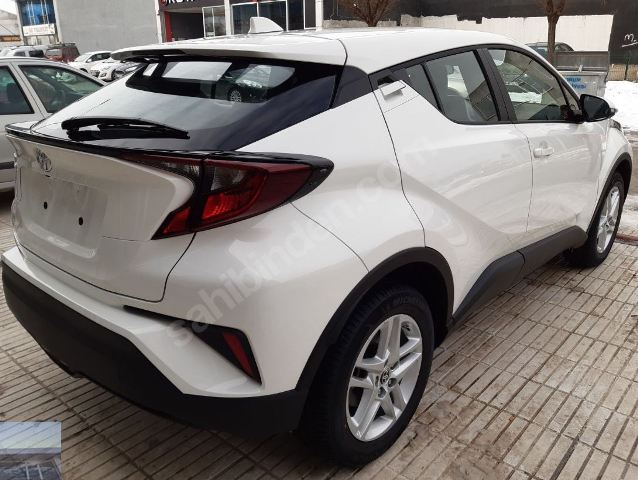 TOYOTA CHR- 16/23; ARAÇ BİLGİLERİ VE RESİMLERİ