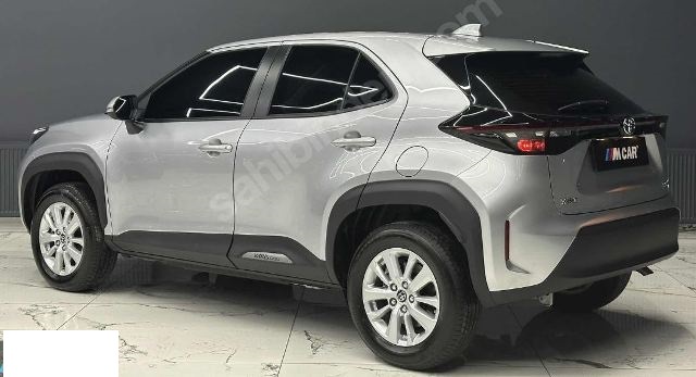 TOYOTA YARIS CROSS- 22/24; ARAÇ BİLGİLERİ VE RESİMLERİ