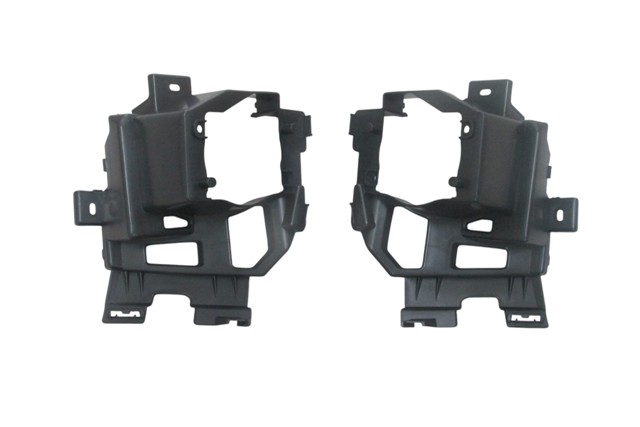 FIAT DOBLO- 23-24; SİS LAMBA İÇ BAĞLANTI BRAKETİ SAĞ/SOL SET (2 PARÇA) PLASTİK