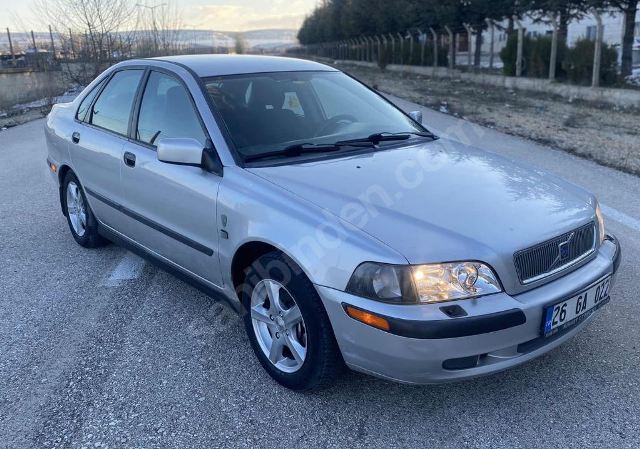 VOLVO S40- 96/00; ARAÇ BİLGİLERİ VE RESİMLERİ