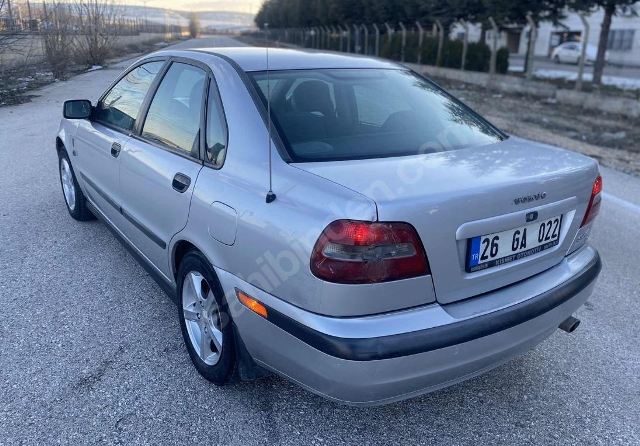 VOLVO S40- 96/00; ARAÇ BİLGİLERİ VE RESİMLERİ