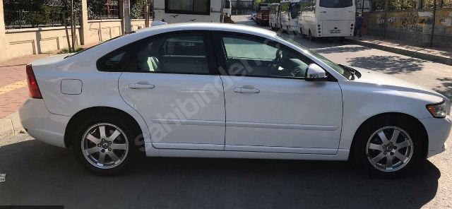 VOLVO S40- 08/12; ARAÇ BİLGİLERİ VE RESİMLERİ