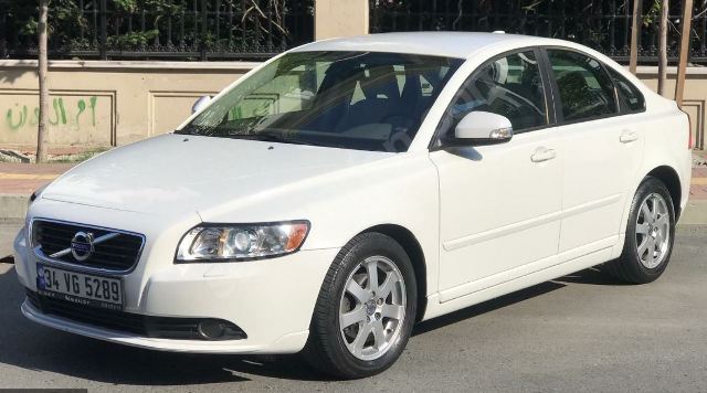 VOLVO S40- 08/12; ARAÇ BİLGİLERİ VE RESİMLERİ