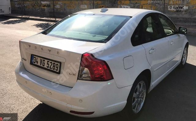 VOLVO S40- 08/12; ARAÇ BİLGİLERİ VE RESİMLERİ