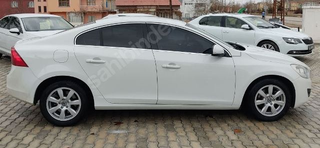 VOLVO S60- 10/13; ARAÇ BİLGİLERİ VE RESİMLERİ