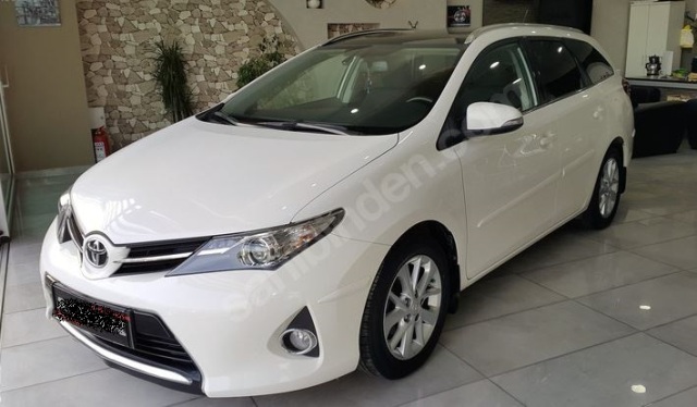 TOYOTA AURIS- 13/15; ARAÇ BİLGİLERİ VE RESİMLERİ