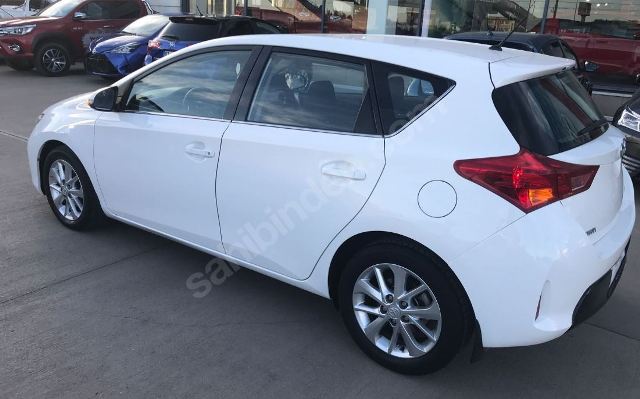 TOYOTA AURIS- 13/15; ARAÇ BİLGİLERİ VE RESİMLERİ